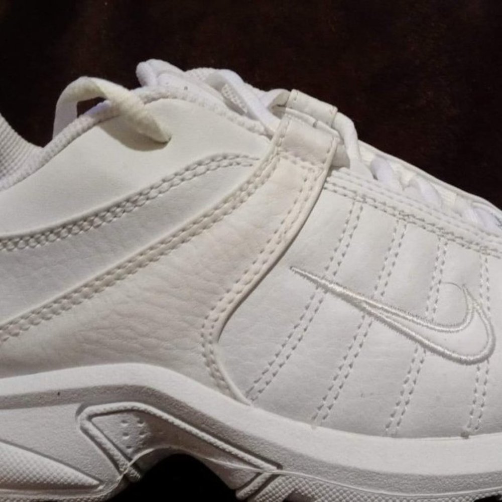 Nike Air Court Borough White Sneakers Youth size 3.5